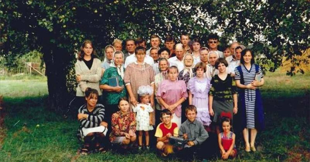 Попри штрафи і переслідування з боку радянської влади, мої рідні залишалися вірними Богові