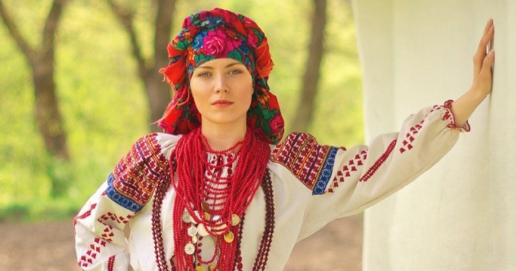 Чи мають християнки покривати голову?