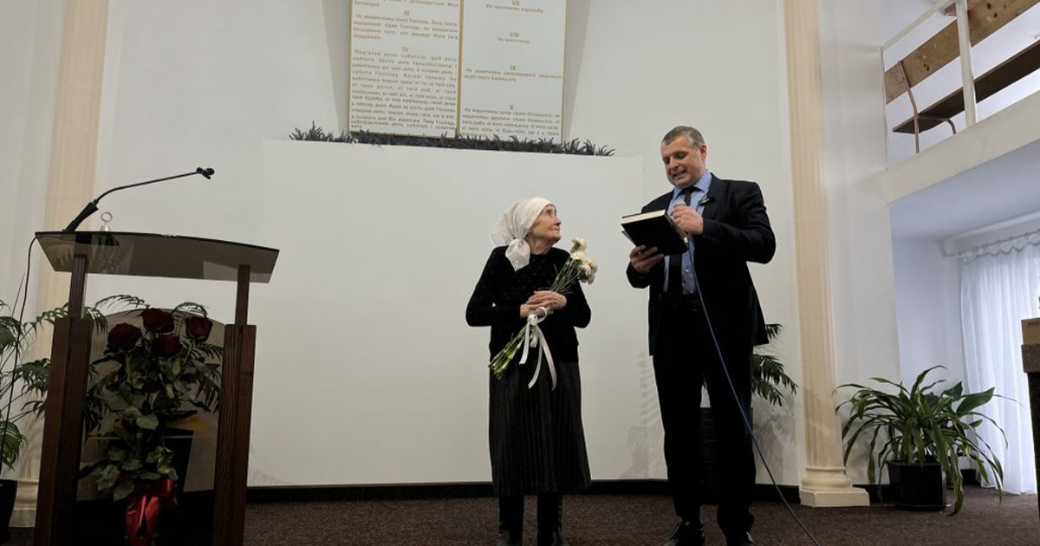 Жінка, яка придбала “намолене” місце, уклала завіт з Богом