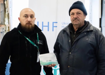 ADRA Україна видала сертифікати на відновлення житла постраждалим внаслідок бойових дій у Київській області