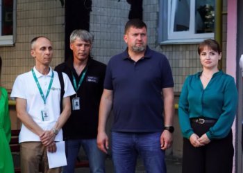 На зустрічі з мером Ірпеня й місцевими жителями представники ADRA Україна підбили підсумки допомоги постраждалому від війни місту