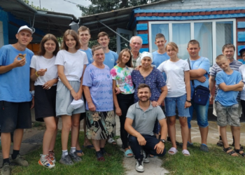 Під час проведення літературного табору четверо молодих людей уклали завіт з Богом