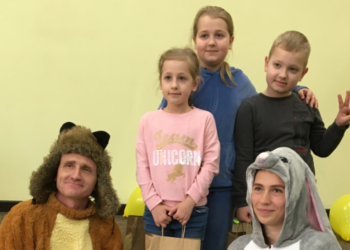 Діти переселенців в Одесі дізналися про Найсильнішого у Всесвіті