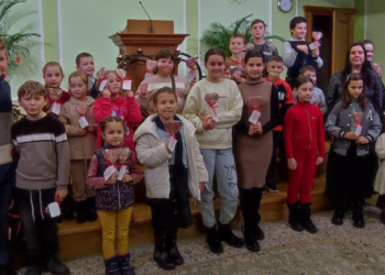 Близько 80 дітей відвідують щонедільні зустрічі, організовані адвентистською громадою села Мамаївці на Буковині