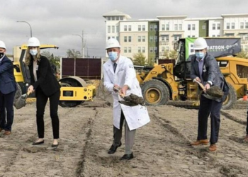 AdventHealth відкриває нові горизонти з 12-поверховою вежею