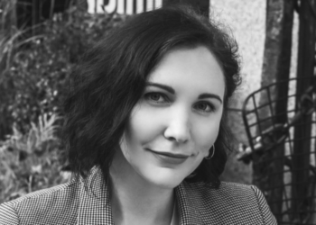 Як відучити дочку спати з мамою