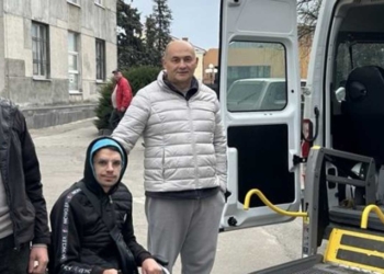 Ковельське соціальне таксі допомогло ветерану дістатися до центру протезування